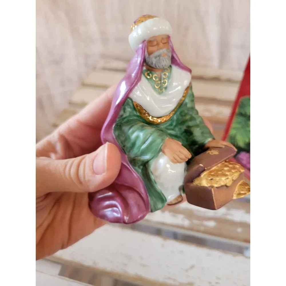 Hallmark Melchior Magi blessed Nativity ornament porcelain‎ 1999